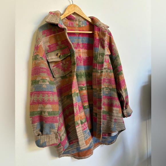 Western Aztec Print Button Flap Pocket Shacket - Picture 8 of 8